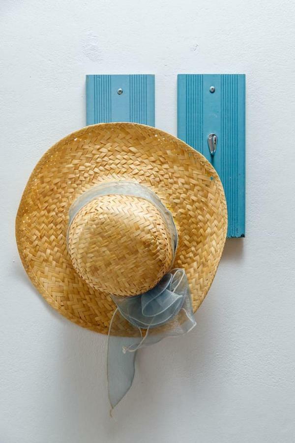 Charming And Comfy House Apartment Agia Marina  ภายนอก รูปภาพ