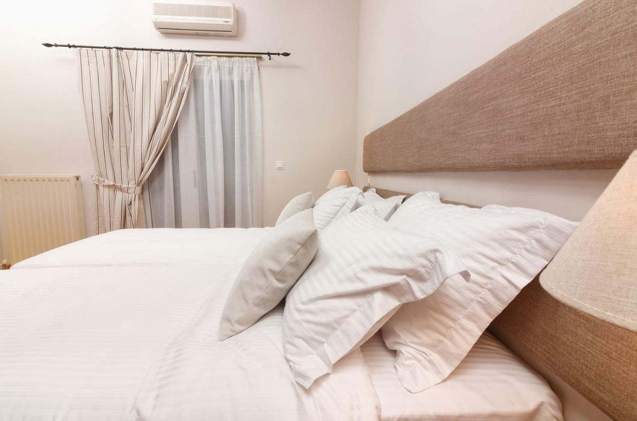 Charming And Comfy House Apartment Agia Marina  ภายนอก รูปภาพ