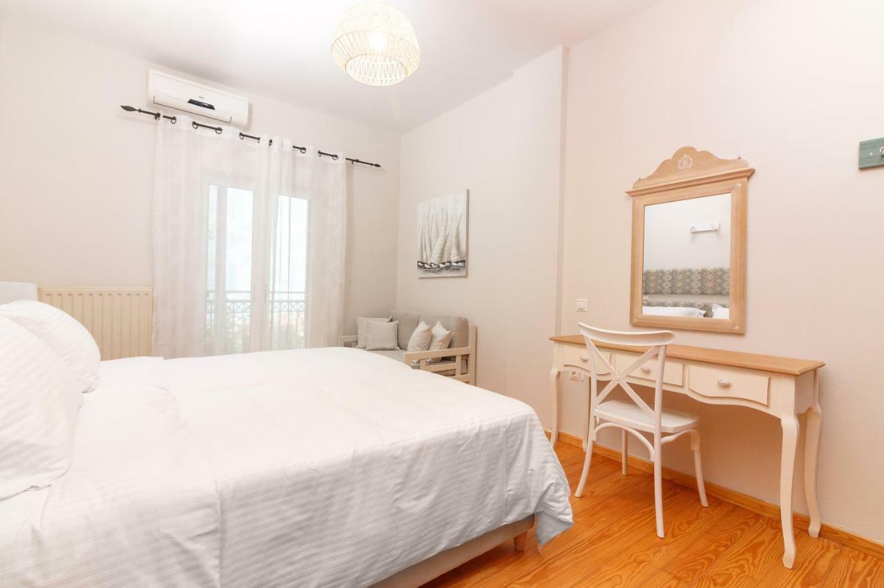 Charming And Comfy House Apartment Agia Marina  ภายนอก รูปภาพ